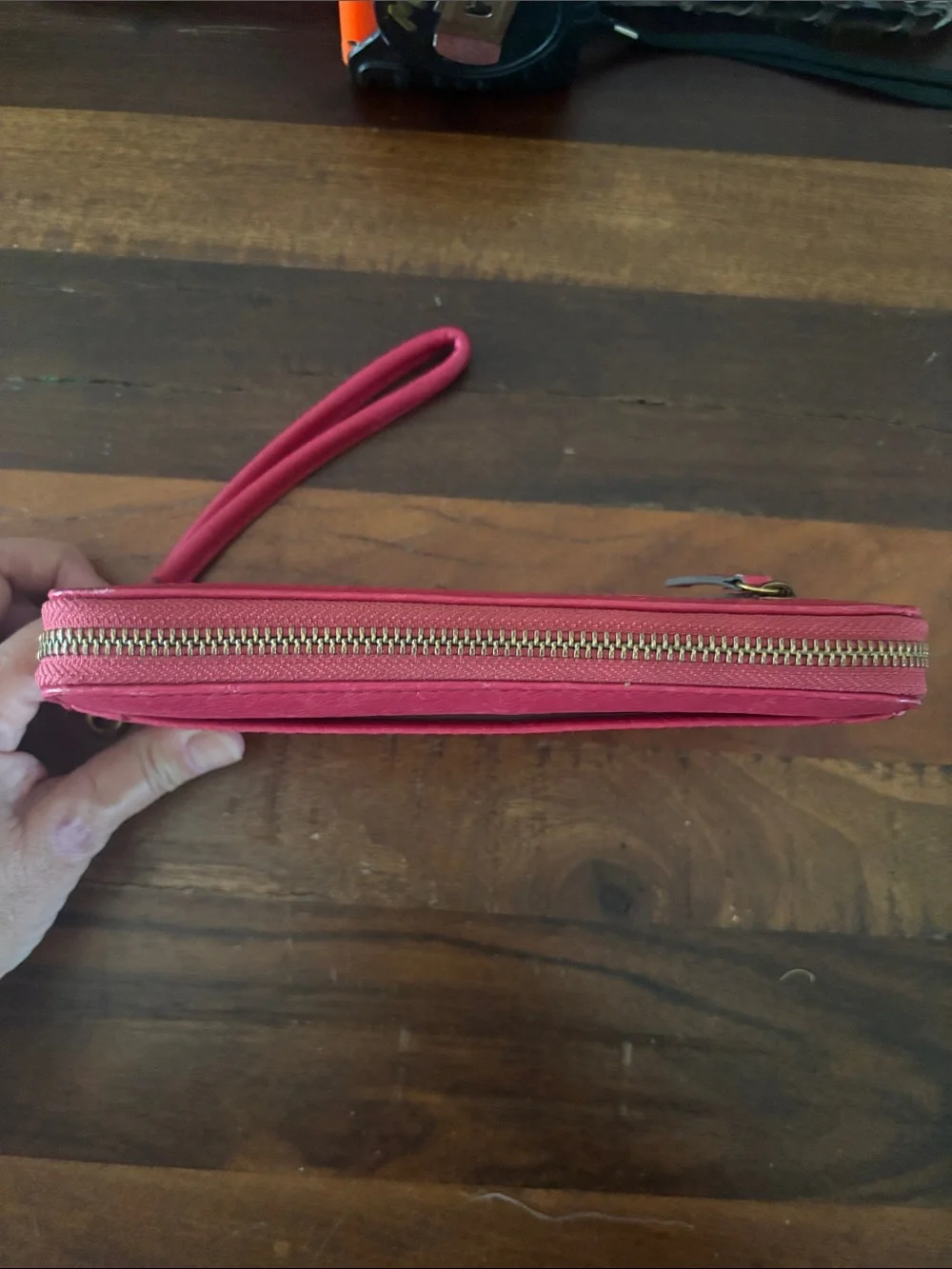 Fossil bright pink